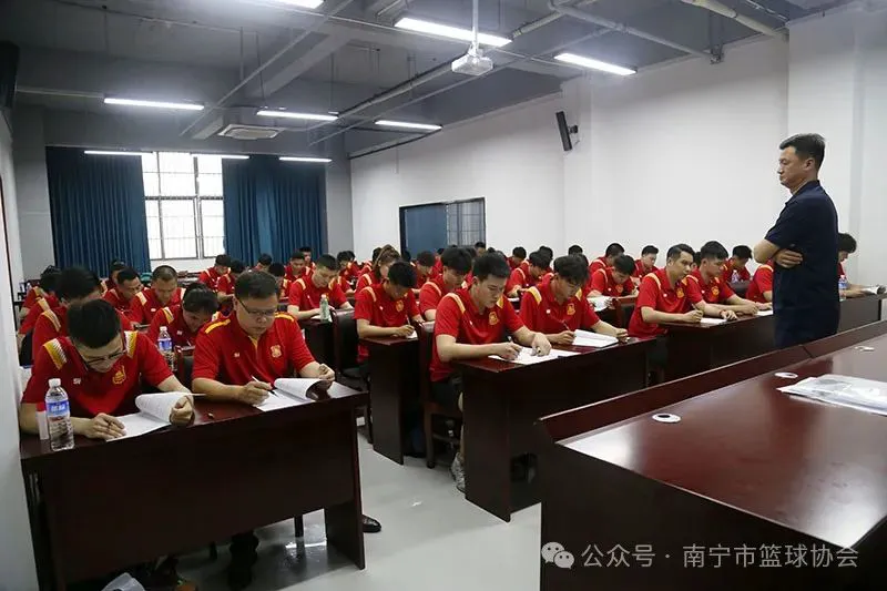如何通过心理辅导增强篮球训练效果的策略_2